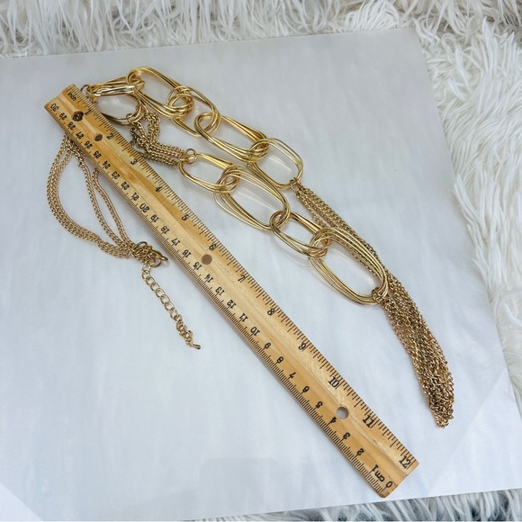 Long chunky chain, goldtone, costume layering necklace - Picture 11 of 11